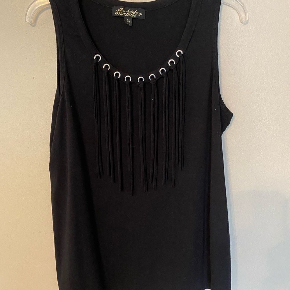 Absolutely Famous Woman’s Sleeveless Top